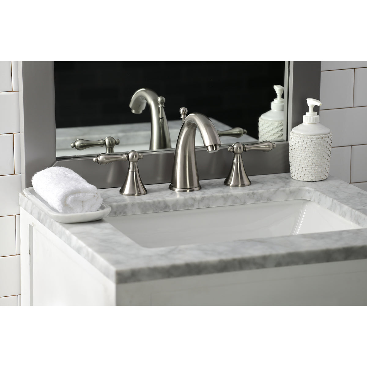 Kingston Brass KS2978AL 8 in. Widespread Bathroom Faucet