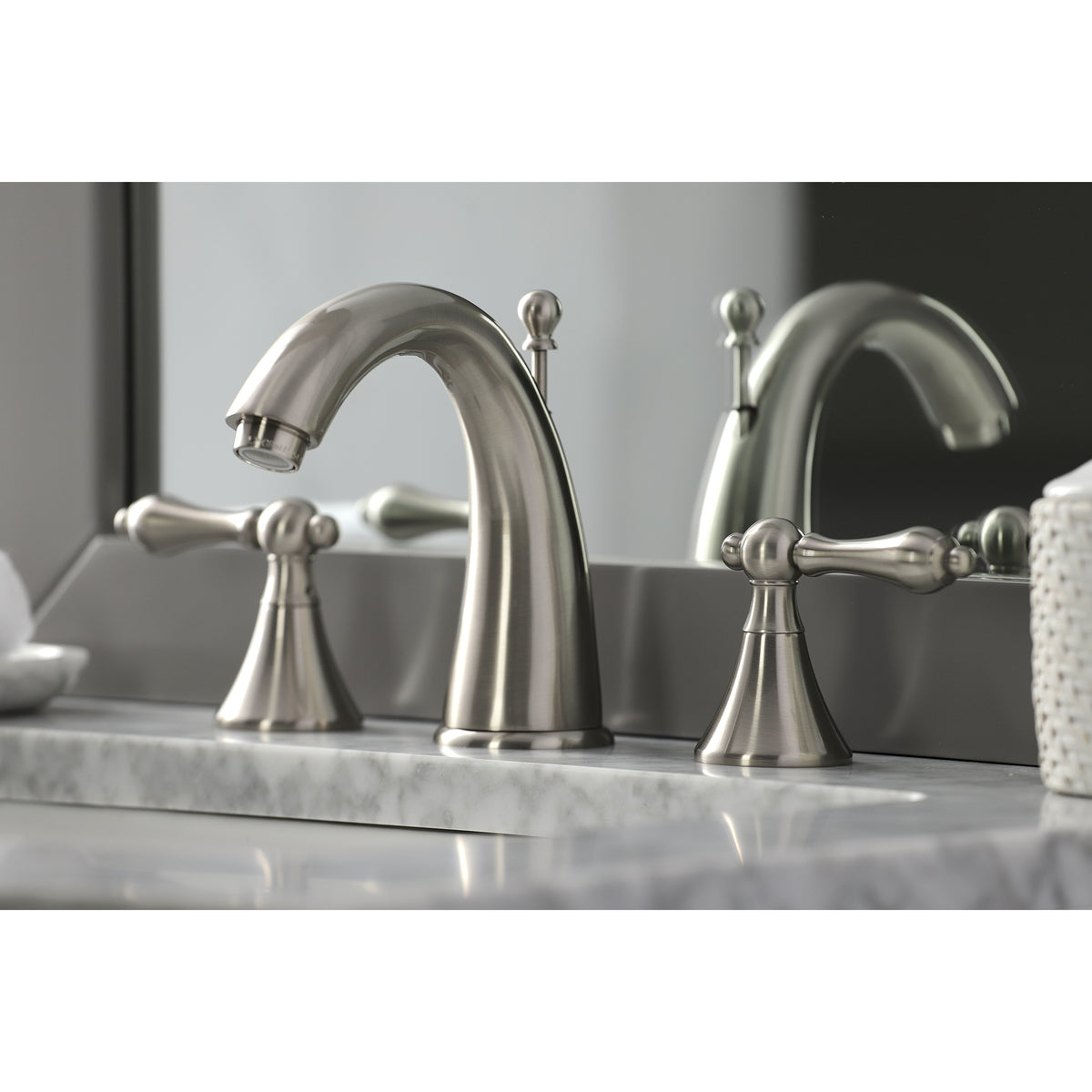 Kingston Brass KS2978AL 8 in. Widespread Bathroom Faucet