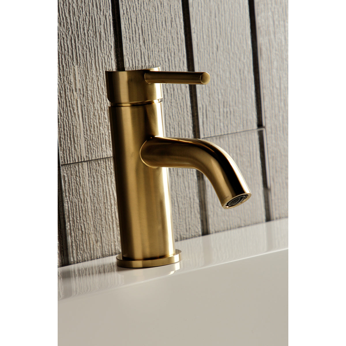 Fauceture LS8227DL Concord Single-Handle Bathroom Faucet with Push Pop-Up
