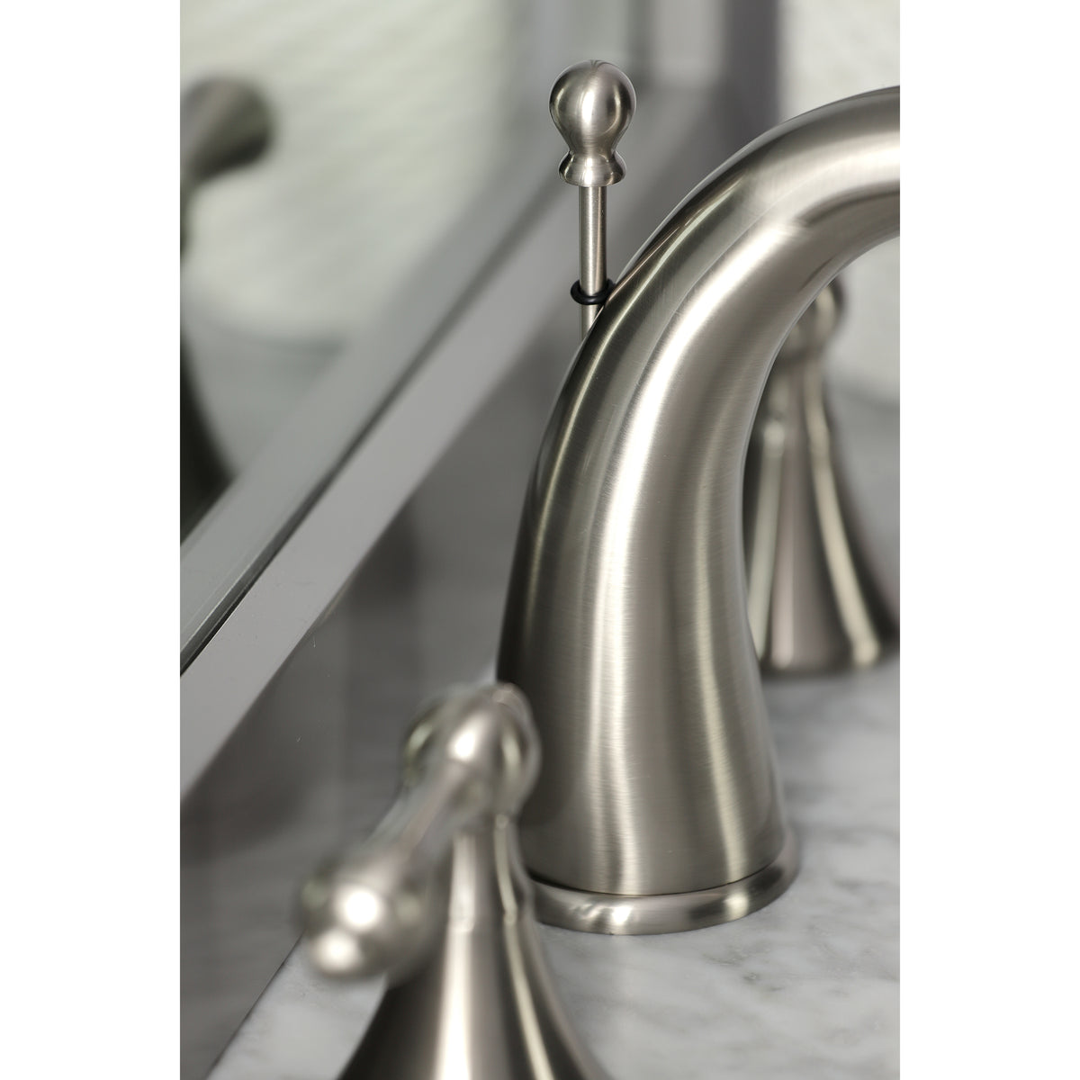Kingston Brass KS2978AL 8 in. Widespread Bathroom Faucet