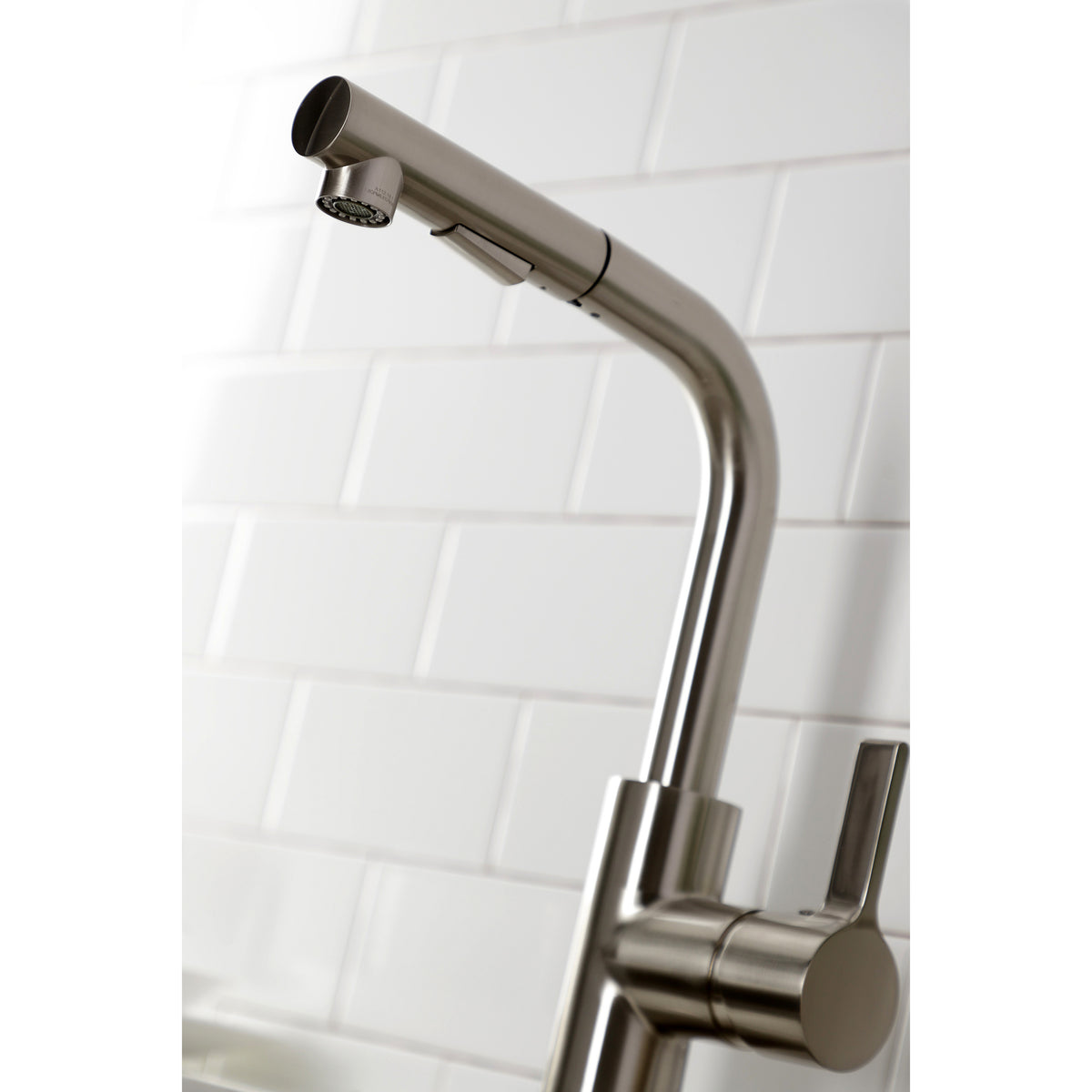 Gourmetier LS2718CTL Continental Single-Handle Kitchen Faucet with Pull-Out Sprayer