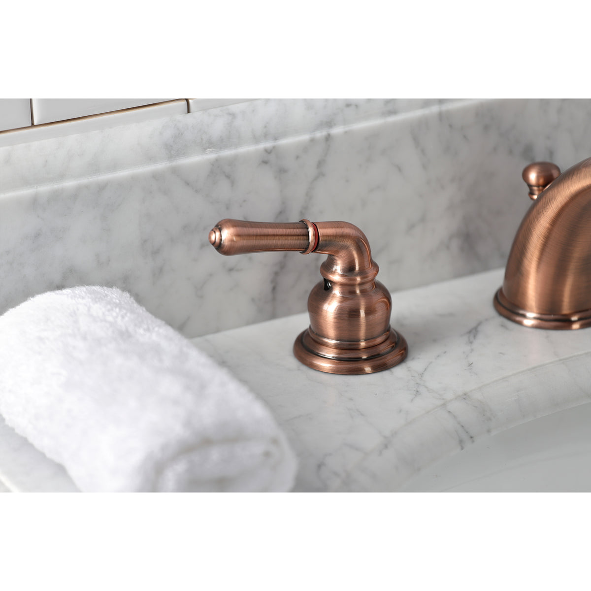Kingston Brass KB963 Magellan Widespread Bathroom Faucet with Retail Pop-Up