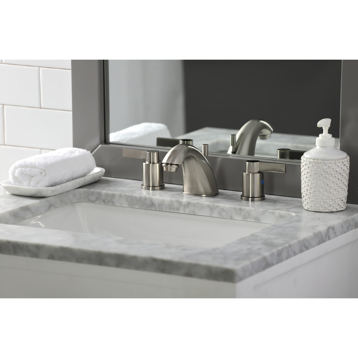 Kingston Brass FB8955NDL Mini-Widespread Bathroom Faucet