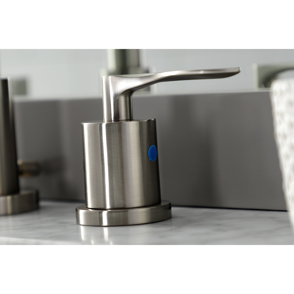 Kingston Brass FSC8925SVL Serena Widespread Bathroom Faucet with Brass Pop-Up