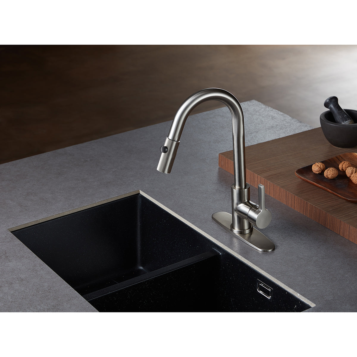 Gourmetier LS8783CTL Continental Single-Handle Pull-Down Kitchen Faucet