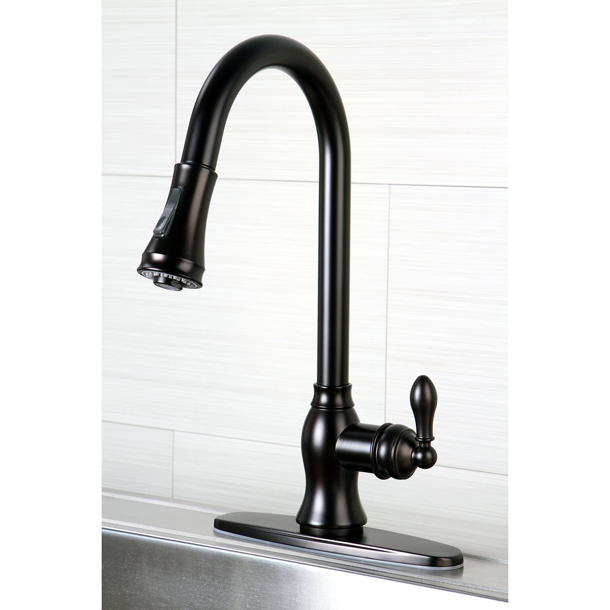 Gourmetier GSY7771ACL American Classic Single-Handle Pull-Down Sprayer Kitchen Faucet