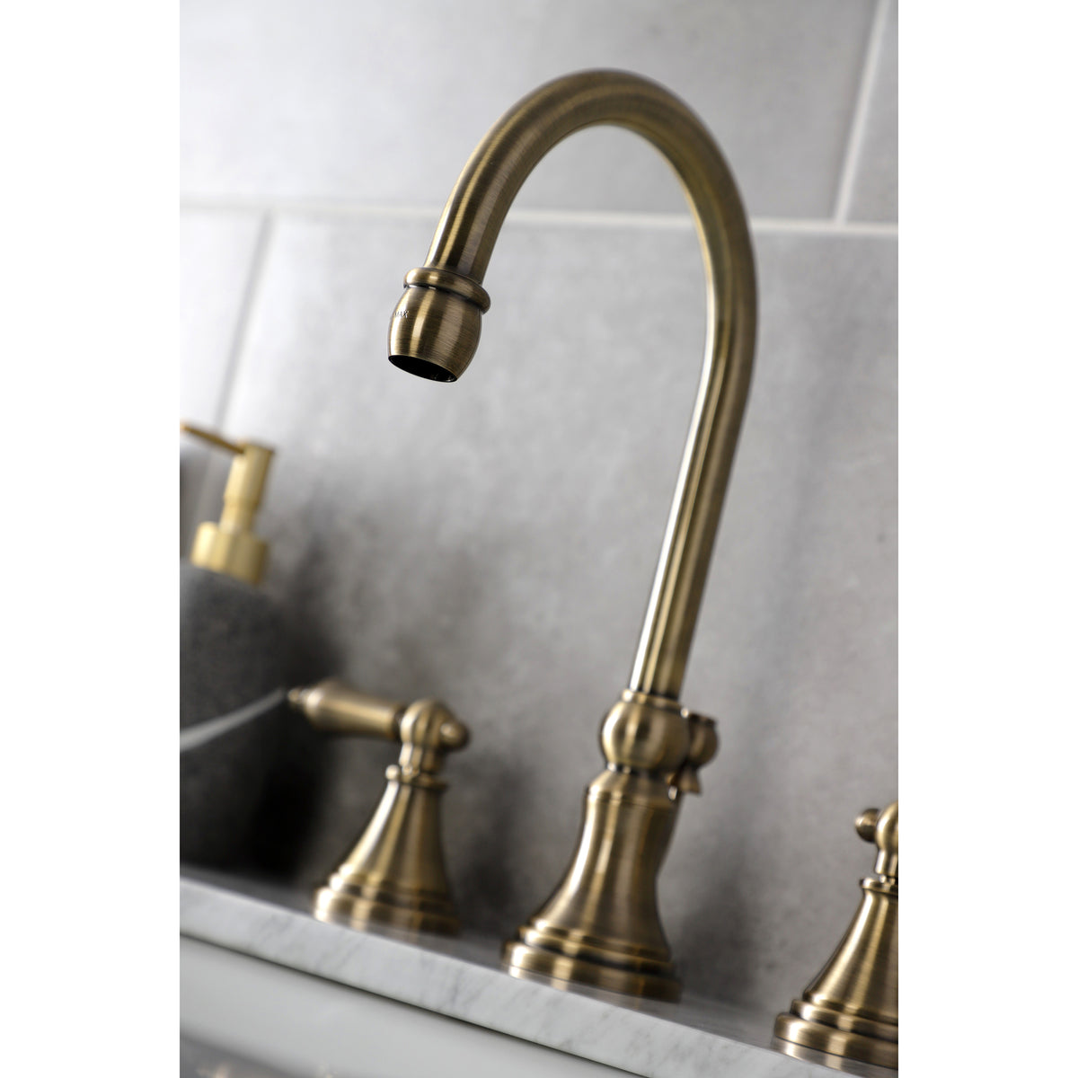 Kingston Brass KS2980AL Governor Widespread Bathroom Faucet