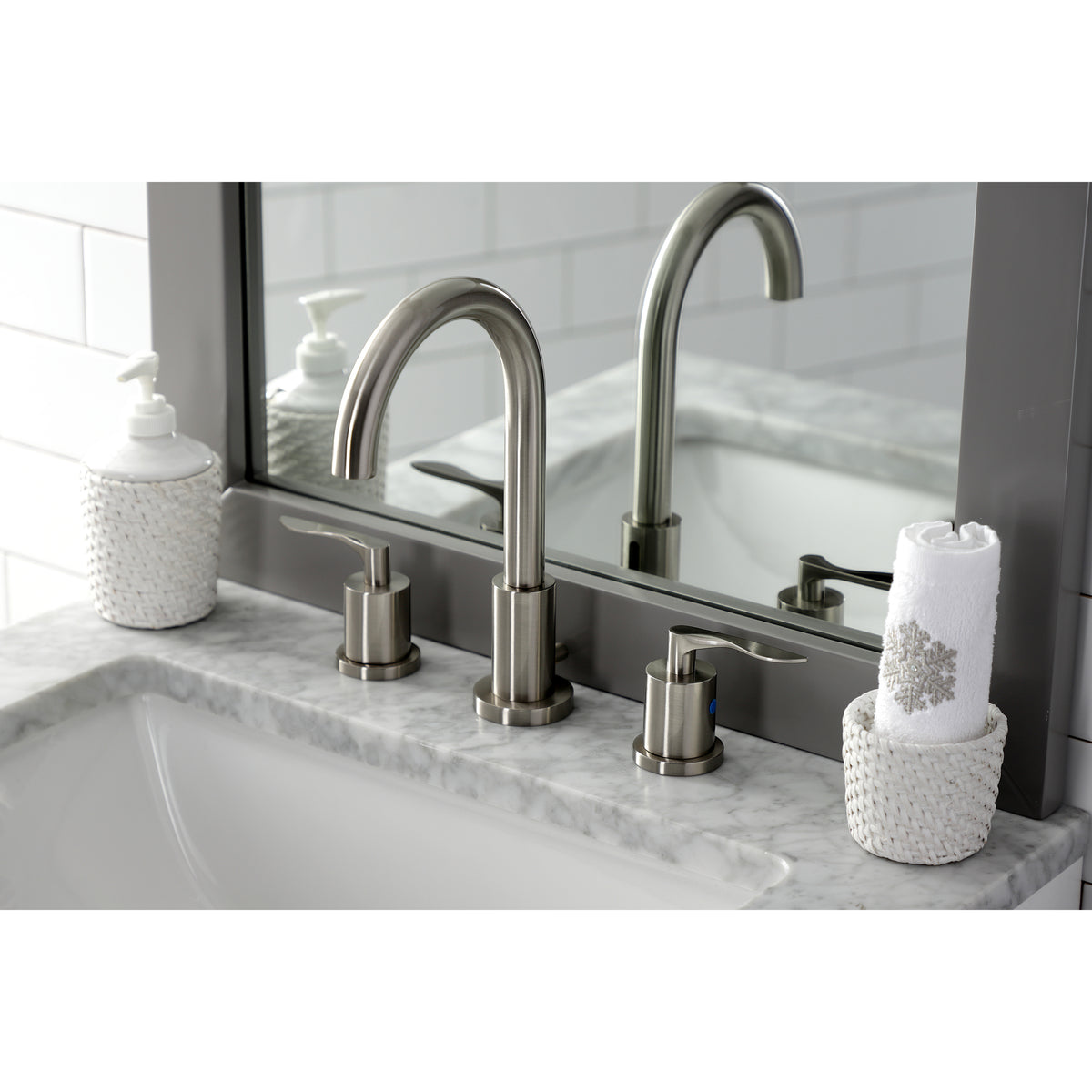 Kingston Brass FSC8925SVL Serena Widespread Bathroom Faucet with Brass Pop-Up