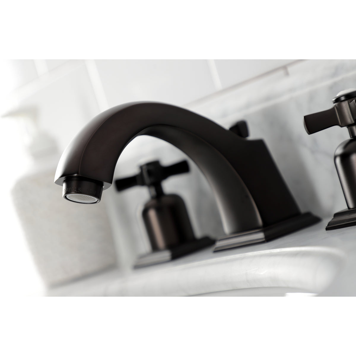 Fauceture FSC4685ZX 8 in. Widespread Bathroom Faucet