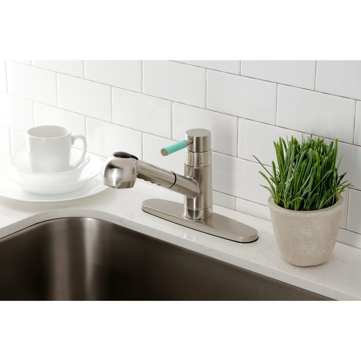 Gourmetier GSC888DKLSP Single-Handle Pull-Out Kitchen Faucet