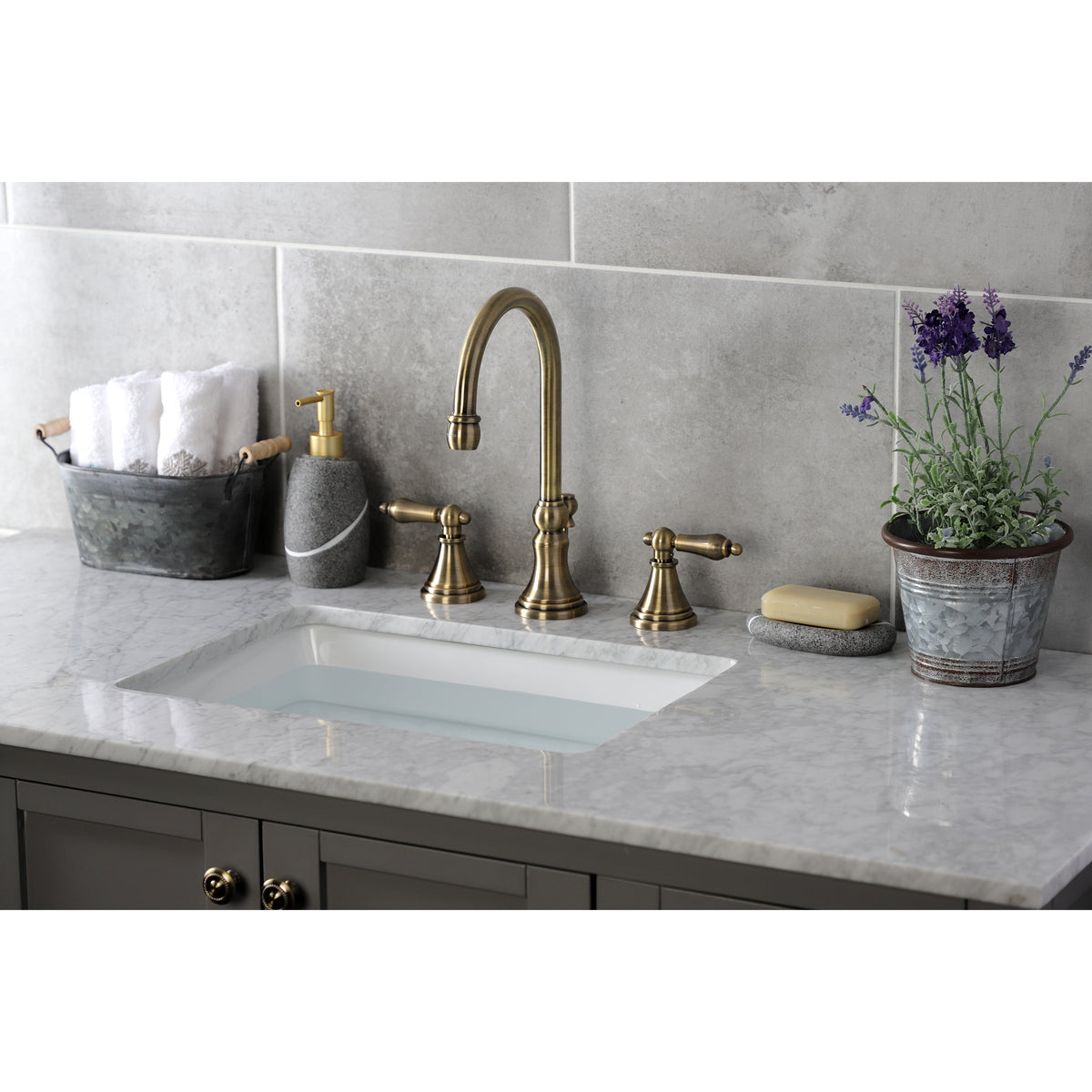 Kingston Brass KS2980AL Governor Widespread Bathroom Faucet