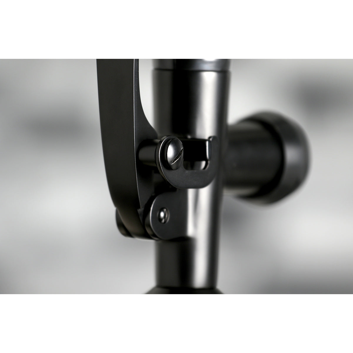 Gourmetier LS8505CTL Continental Single-Handle Pre-Rinse Kitchen Faucet