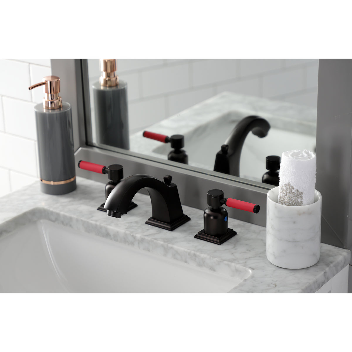 Fauceture FSC4688DKL 8 in. Widespread Bathroom Faucet
