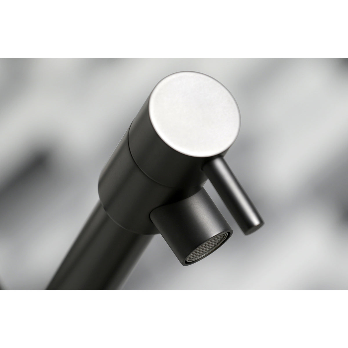 Gourmetier LS8505CTL Continental Single-Handle Pre-Rinse Kitchen Faucet