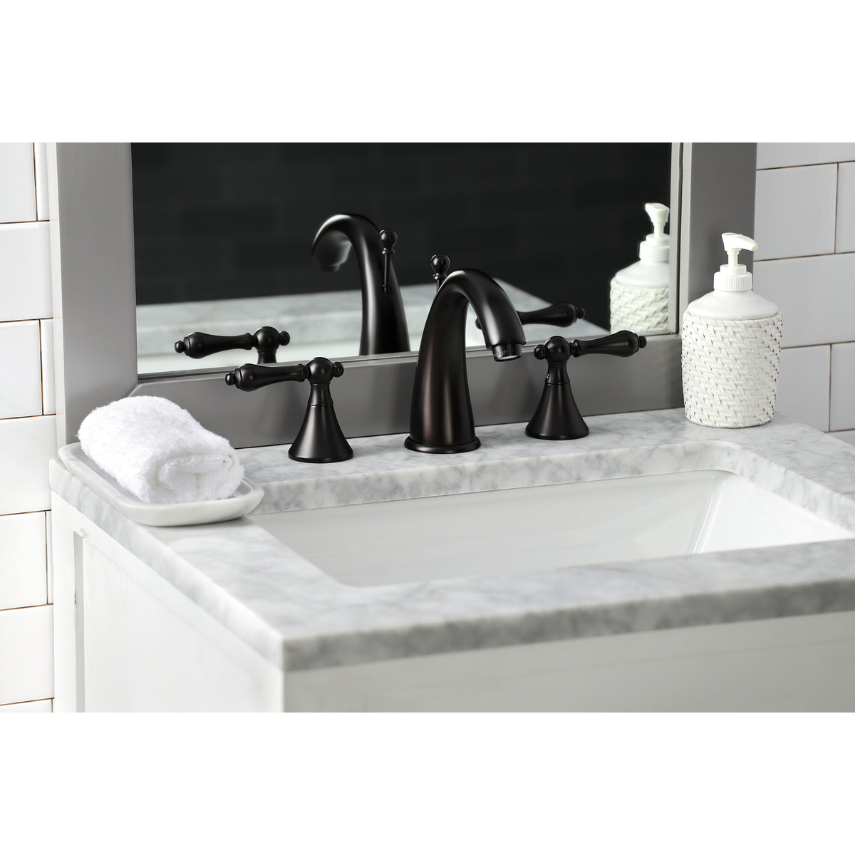Kingston Brass KS2978AL 8 in. Widespread Bathroom Faucet