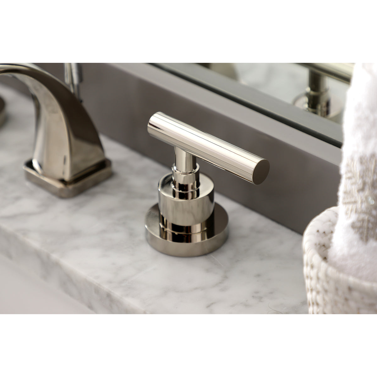 Kingston Brass KS4943CML Manhattan 8 in. Widespread Bathroom Faucet
