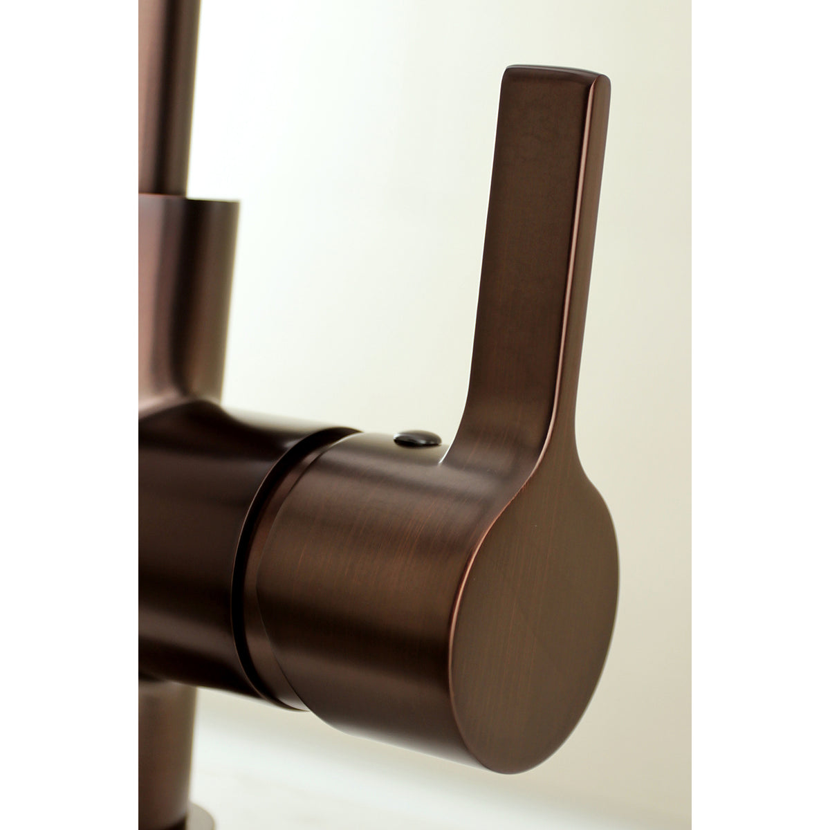 Gourmetier LS8783CTL Continental Single-Handle Pull-Down Kitchen Faucet