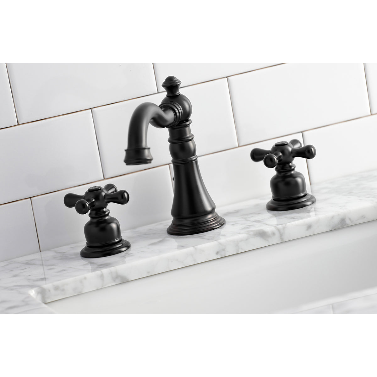 Fauceture FSC1972AX American Classic 8 in. Widespread Bathroom Faucet