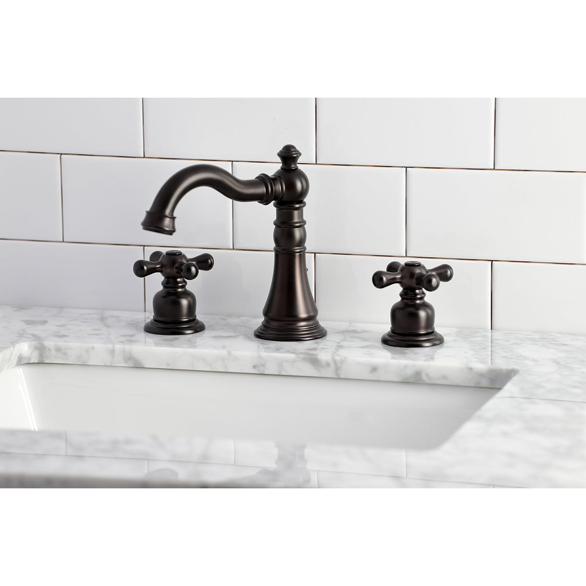 Fauceture FSC1972AX American Classic 8 in. Widespread Bathroom Faucet