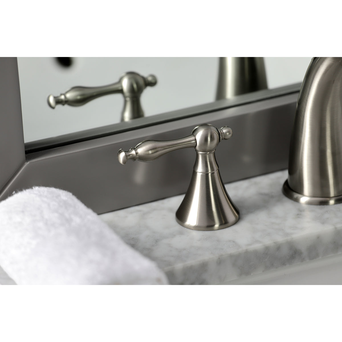 Kingston Brass KS2971NL 8 in. Widespread Bathroom Faucet