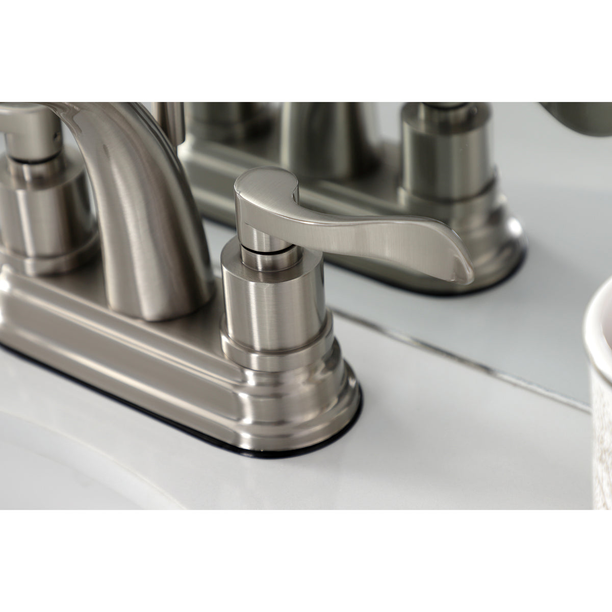 Kingston Brass KS8618DFL 4 in. Centerset Bathroom Faucet