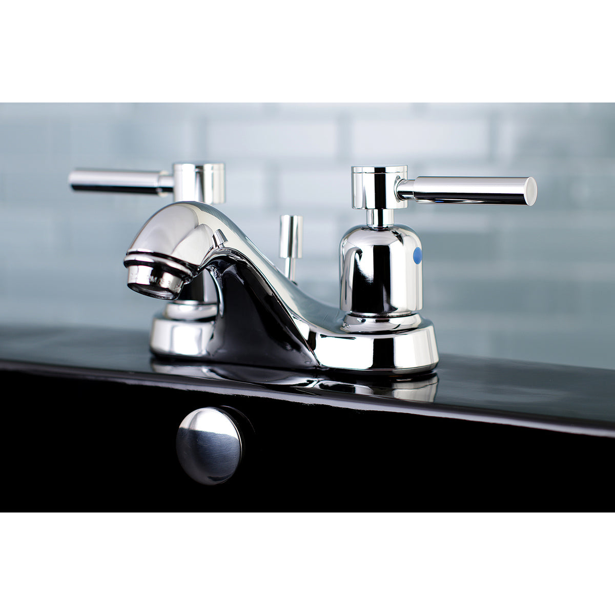 Kingston Brass FB5625DL 4 in. Centerset Bathroom Faucet