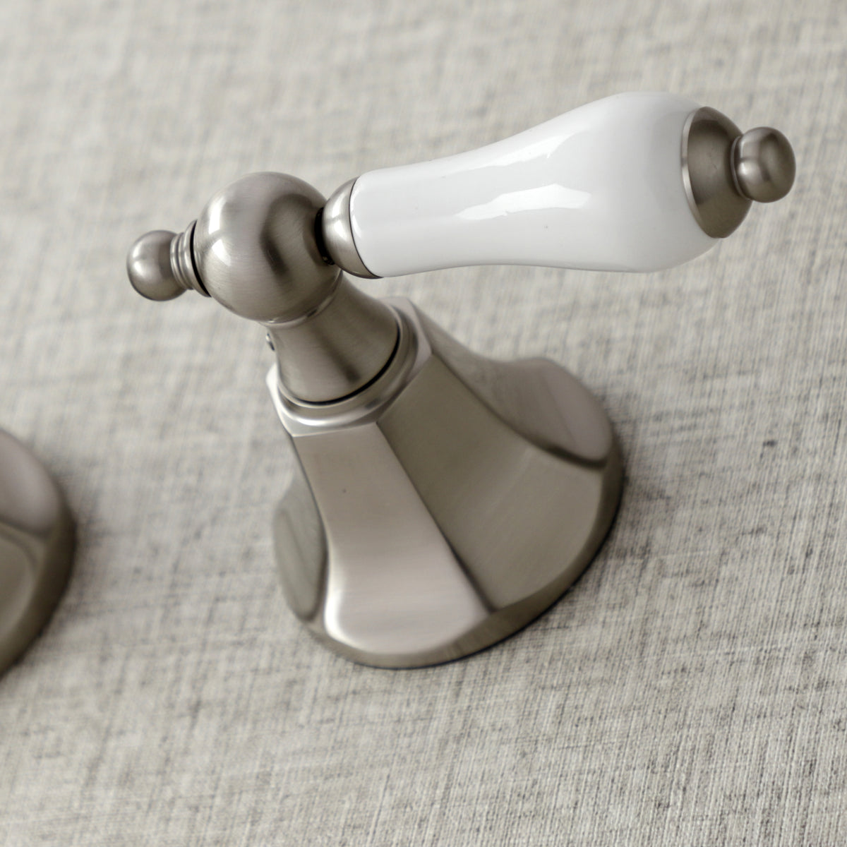 Metropolitan 2-Handle Wall Mount Tub Faucet