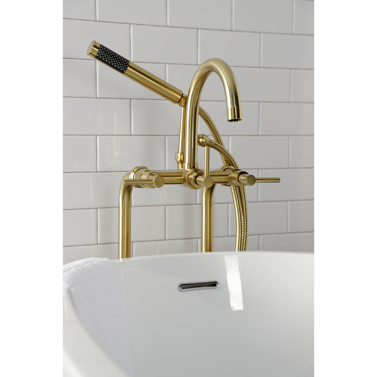 Vintage CCK8108DL Concord Freestanding Tub Faucet with Supply Line, Stop Valve