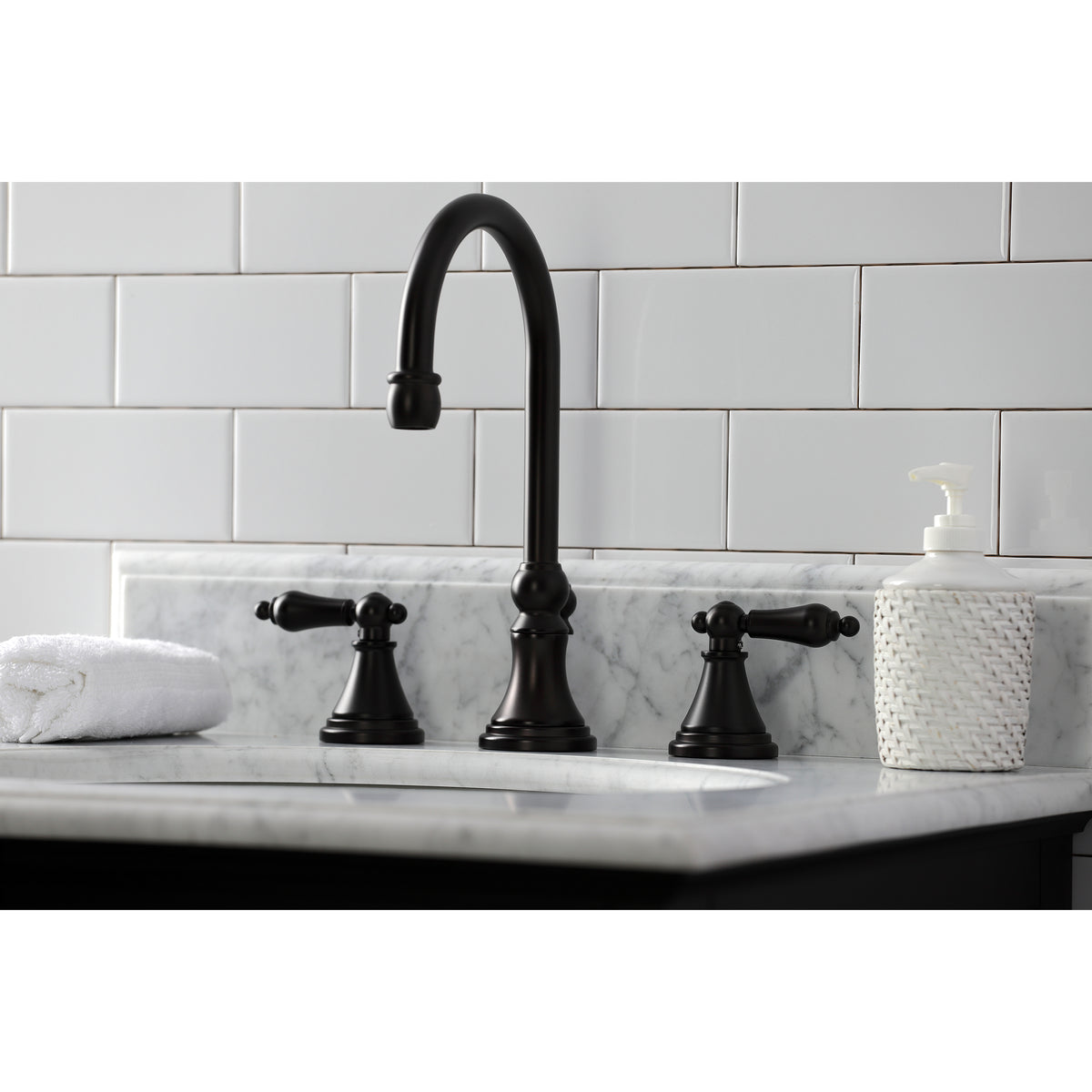 Kingston Brass KS2980AL Governor Widespread Bathroom Faucet