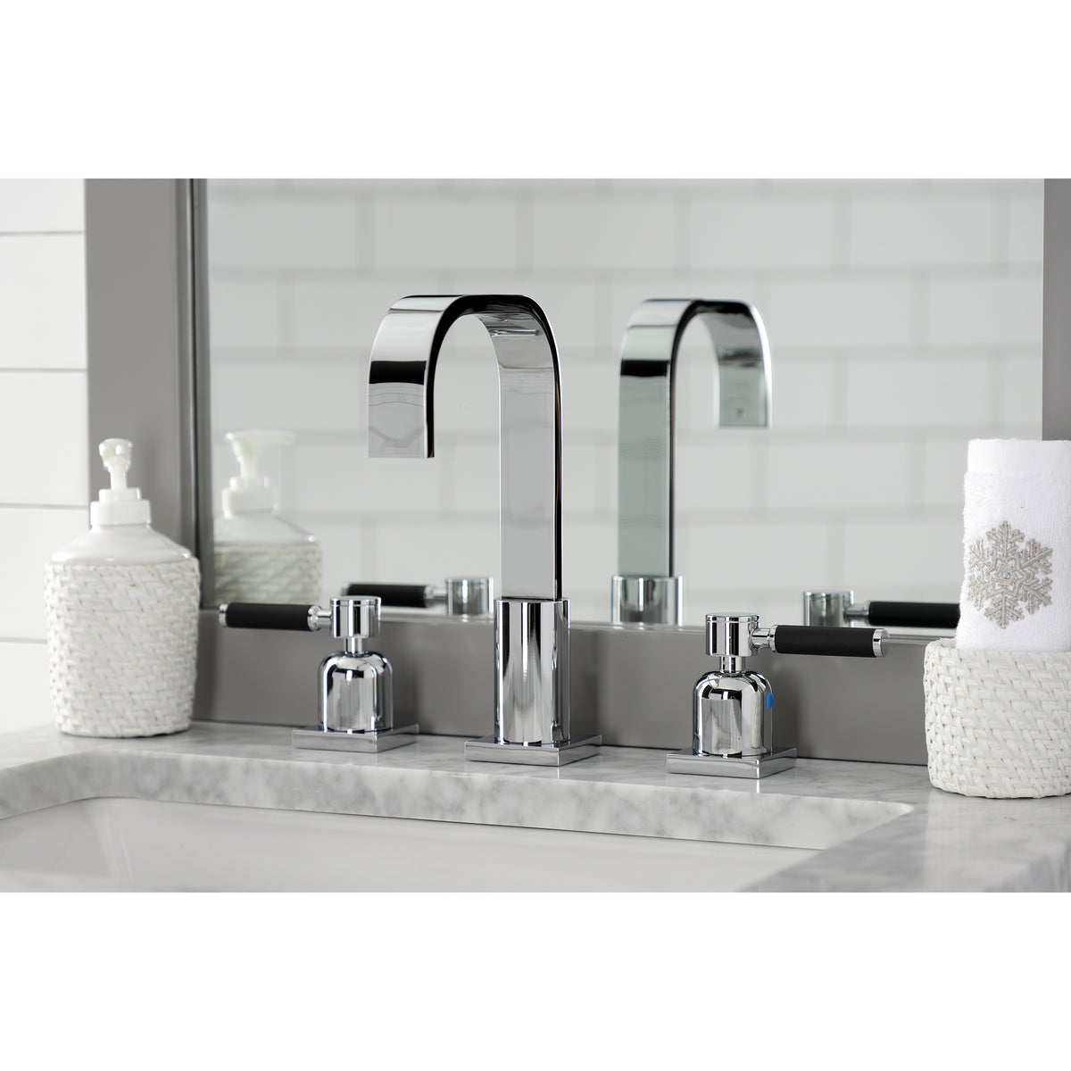 Fauceture FSC8968DKL 8 in. Widespread Bathroom Faucet