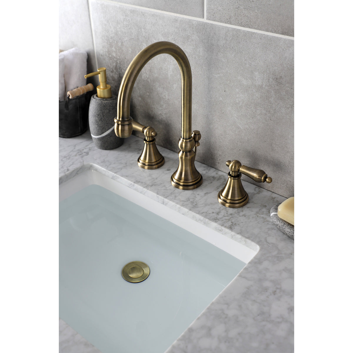 Kingston Brass KS2980AL Governor Widespread Bathroom Faucet