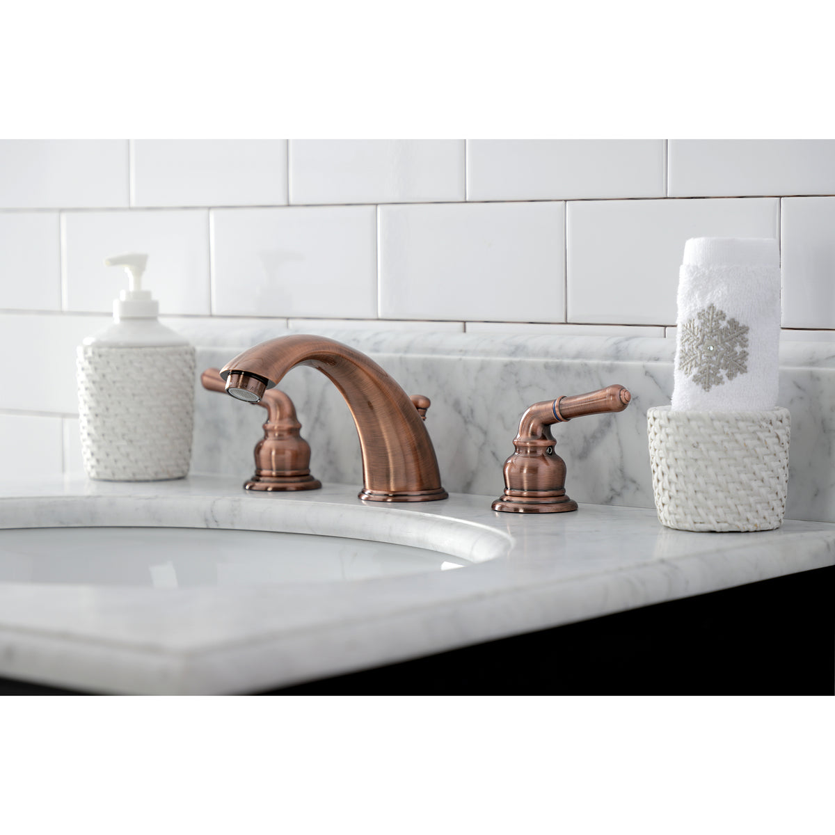 Kingston Brass KB963 Magellan Widespread Bathroom Faucet with Retail Pop-Up