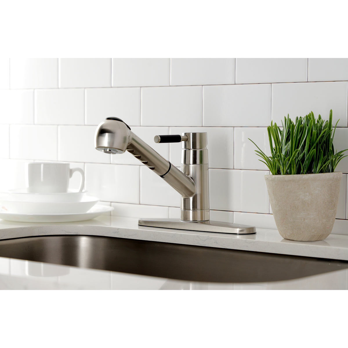 Gourmetier GSC888DKLSP Single-Handle Pull-Out Kitchen Faucet