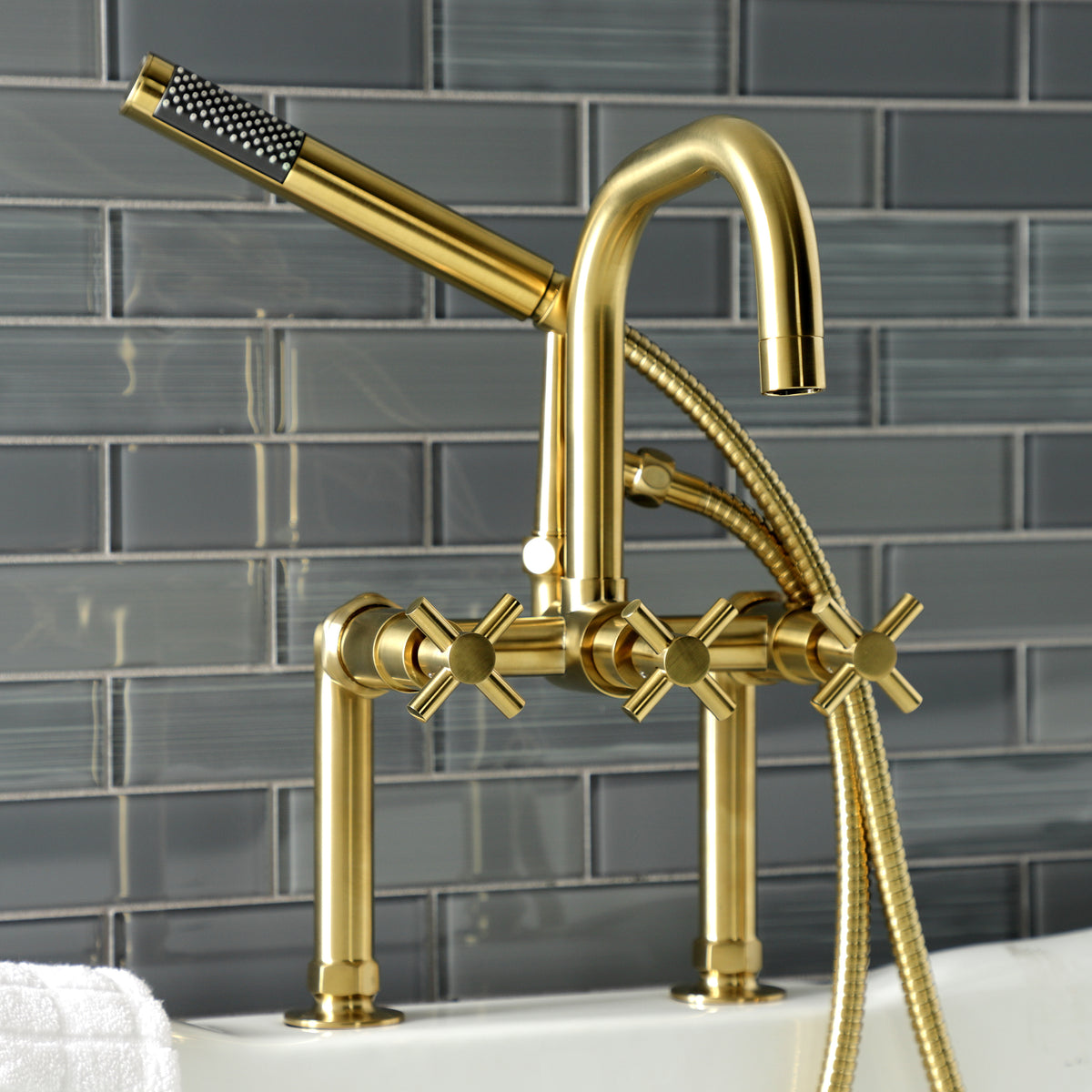 Aqua Vintage Concord Deck Mount Clawfoot Tub Faucet
