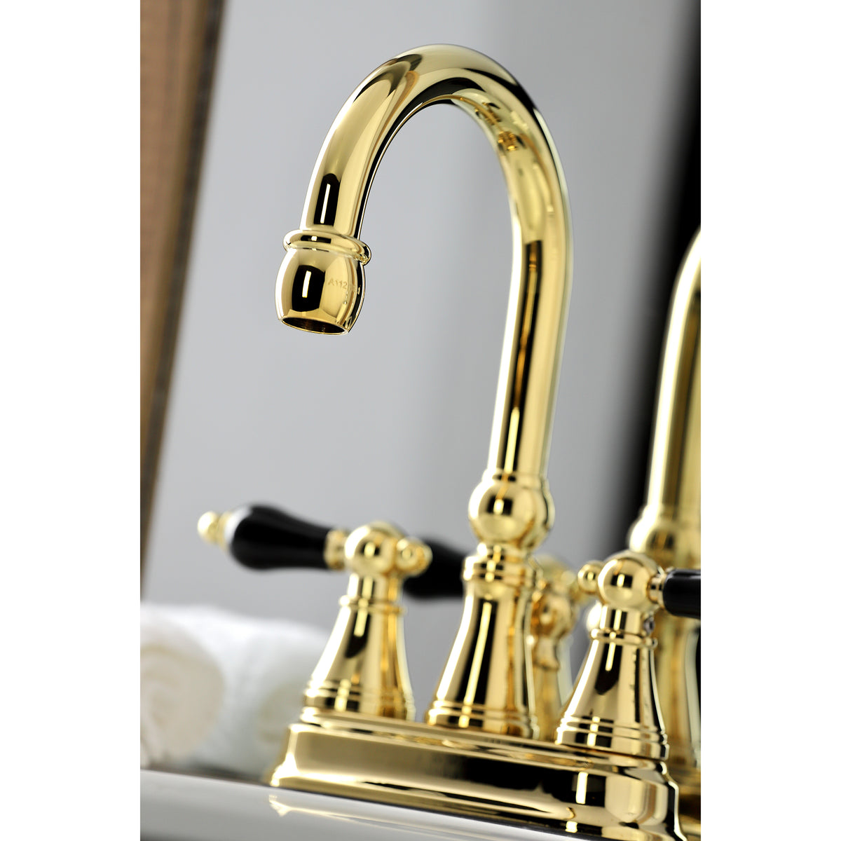 Kingston Brass KS2612PKL Duchess 4 in. Centerset Bathroom Faucet with Brass Pop-Up