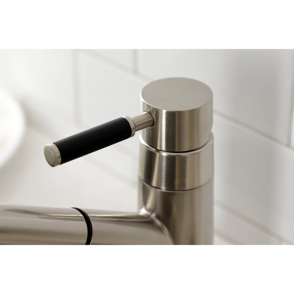 Gourmetier GSC888DKLSP Single-Handle Pull-Out Kitchen Faucet